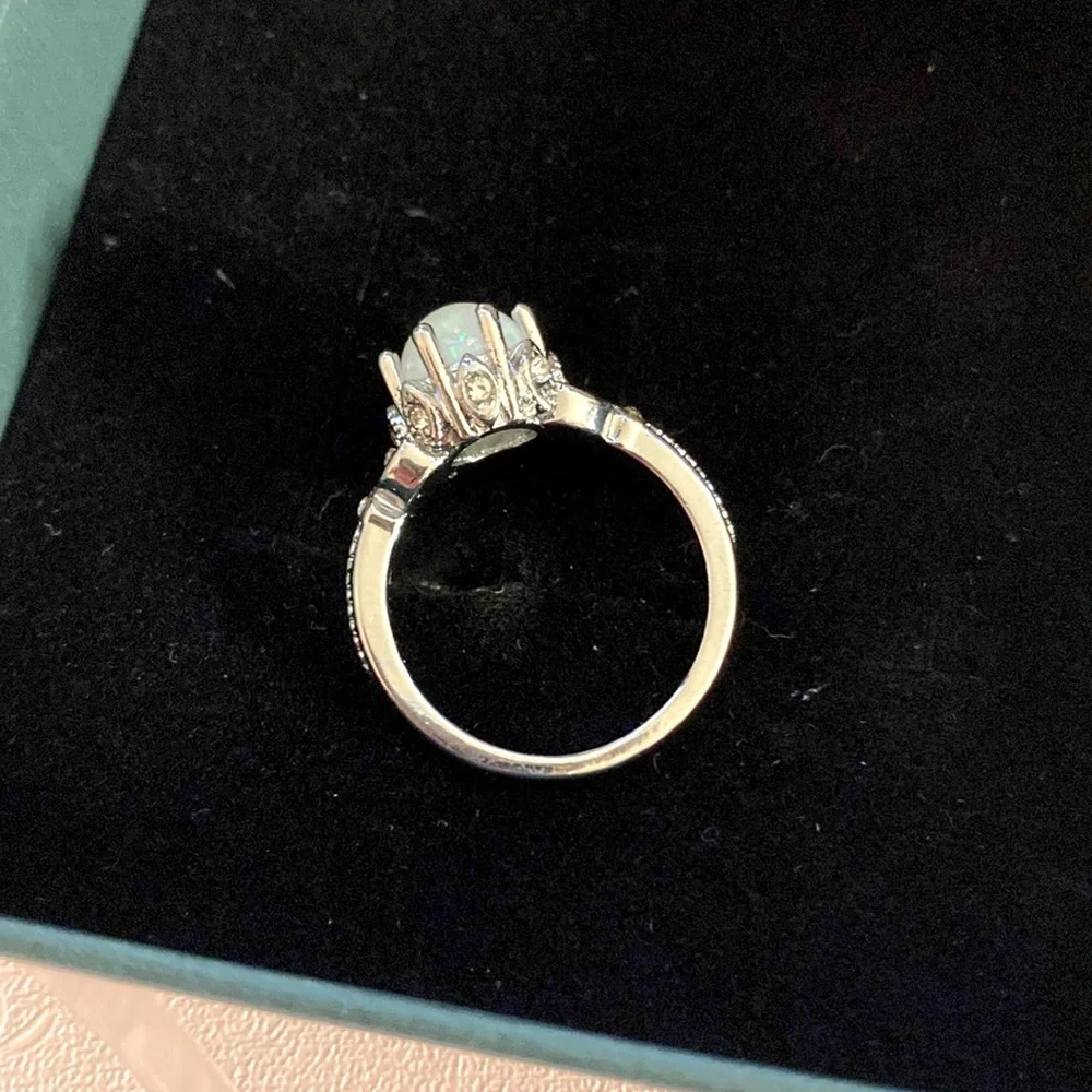 🌹 Silver Opalescent Pearl Stone Ring 🌹 8 NWT - Picture 8 of 14